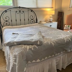 (2) Antique Quilts Snowflake/Star Design Grey & White -Full/Queen / Vintage